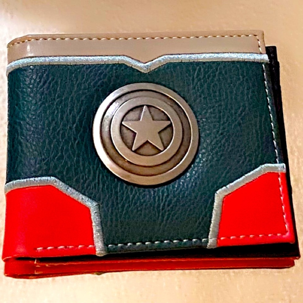 mens wallet
captain America